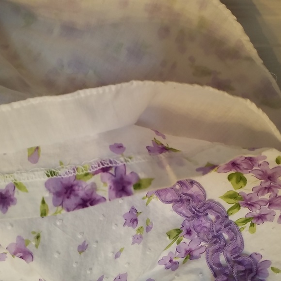 Adorable Lilac & Ruffles & Rose's & Rhinestones For Baby Girls! Both Included! - Picture 9 of 10